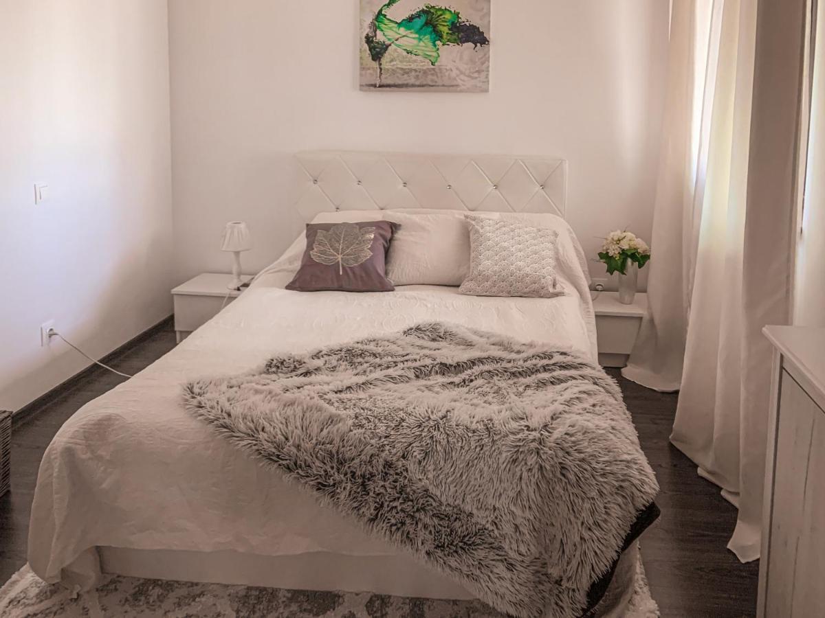 Apartment 2 Rooms Luxury Bucharest Exterior photo